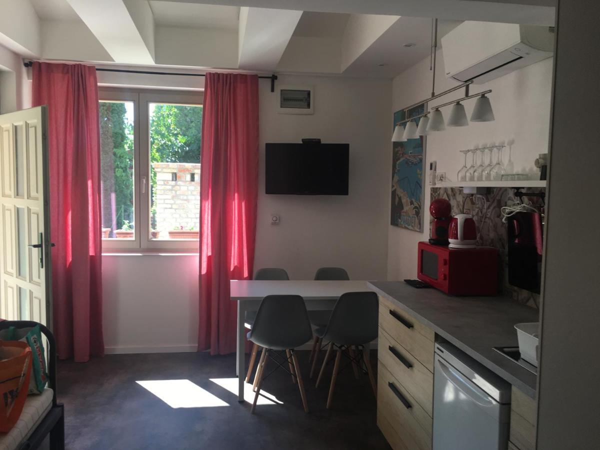 Szelrozsa Apartmanhaz Velence Exterior photo