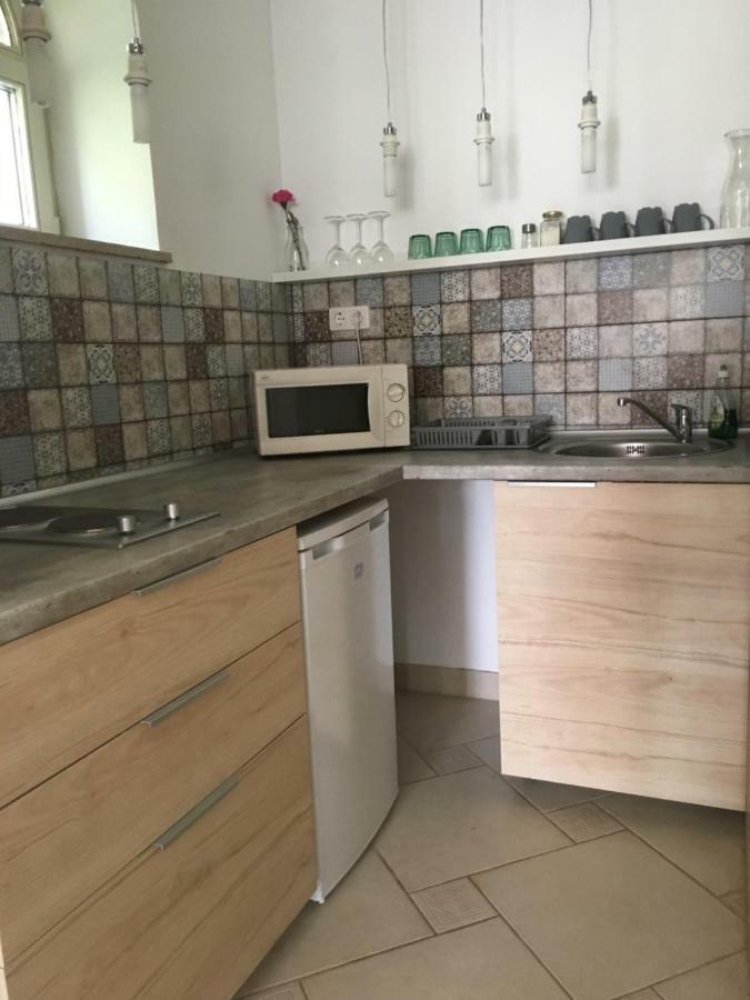 Szelrozsa Apartmanhaz Velence Exterior photo